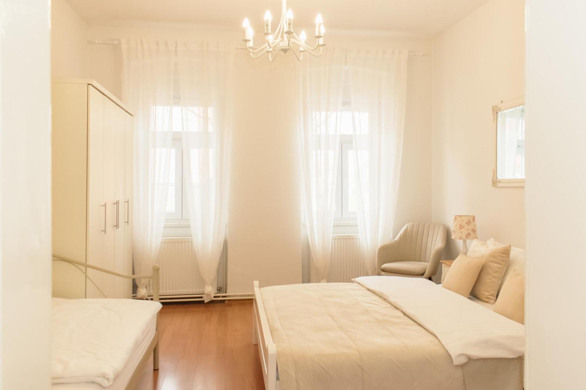 Goodlife Holiday House - Family & Friends Pozega Exterior foto